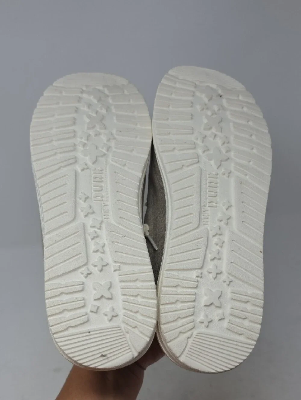 Hey Dude Wally Linen Lightweight Taupe Canvas Slip-Ons with White Sole Size 12